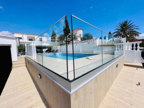 Casa Aloha Goertz con amarre y piscina - HISP-288-67